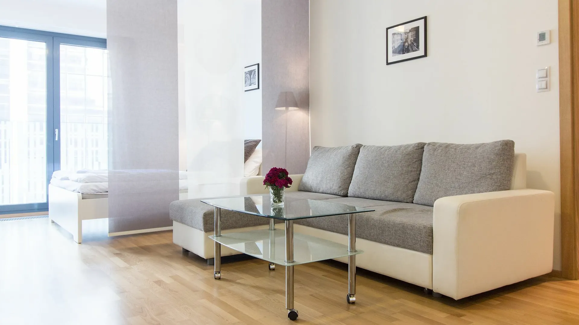 New Modern Apartment With Zizkov Parking Praga